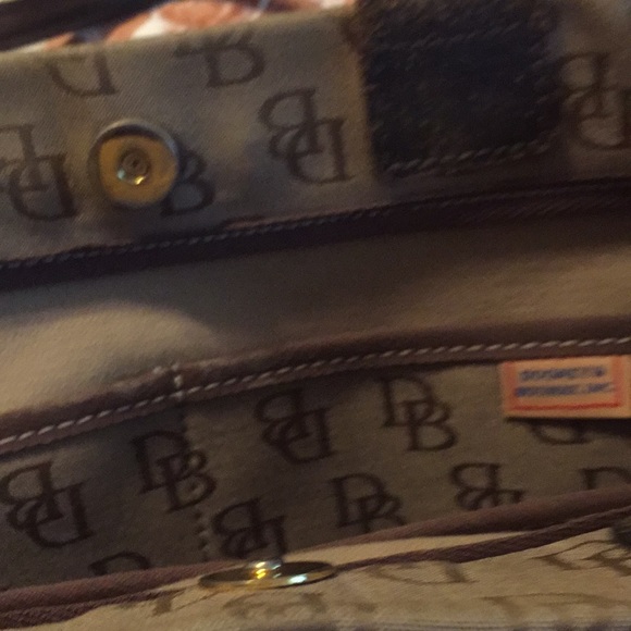 Dooney&Bourke Purse - Picture 3 of 4